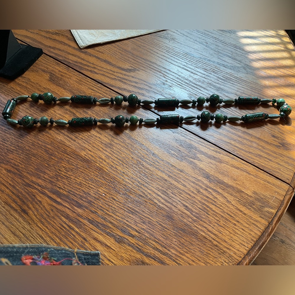 Green Trader Bead Necklace - Picture 2 of 2